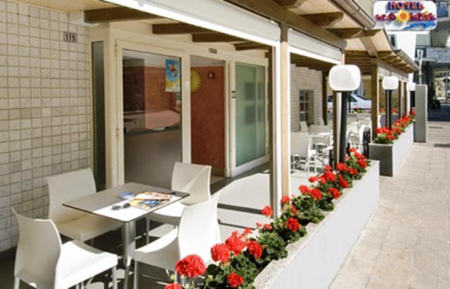 Hotel Le Soleil Сан-Бенедетто-дель-Тронто Екстер'єр фото